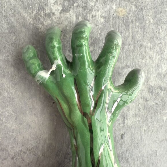 11 NORA FLEMING Minis Lot + Storage Display Box Christmas Halloween Zombie Hand - Picture 9 of 10